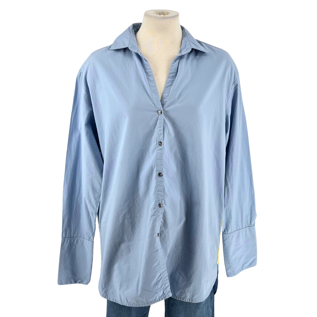 0039 Italy Blue Button up