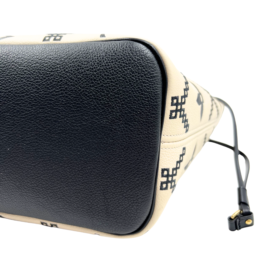 Louis Vuitton Neverfull Tote