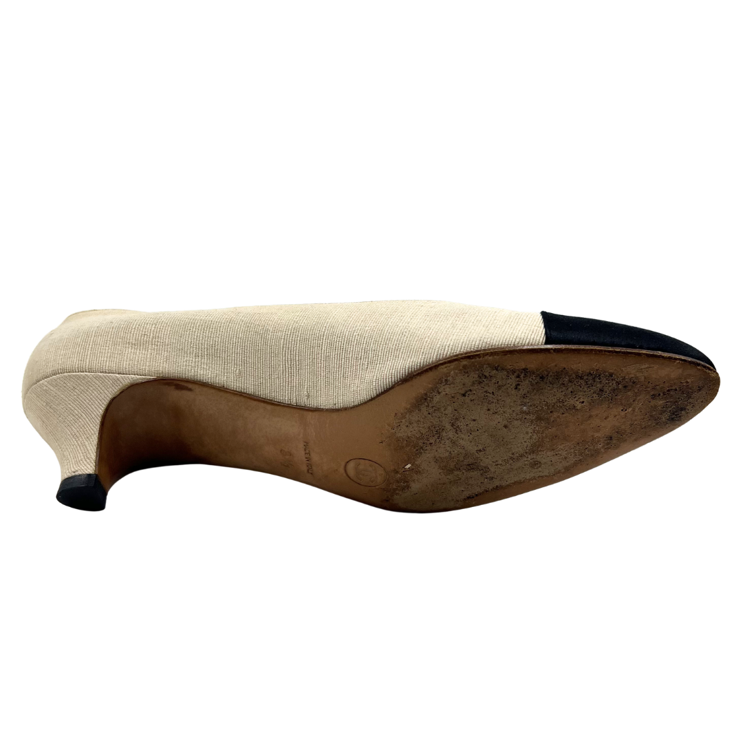 Chanel 8.5 Beige/Black canvas/silk Pumps