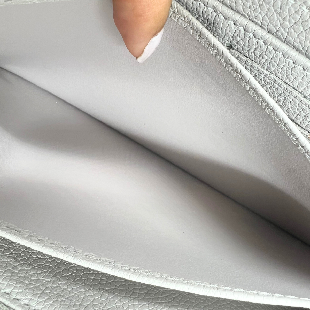 Louis Vuitton Zippy Wallet
