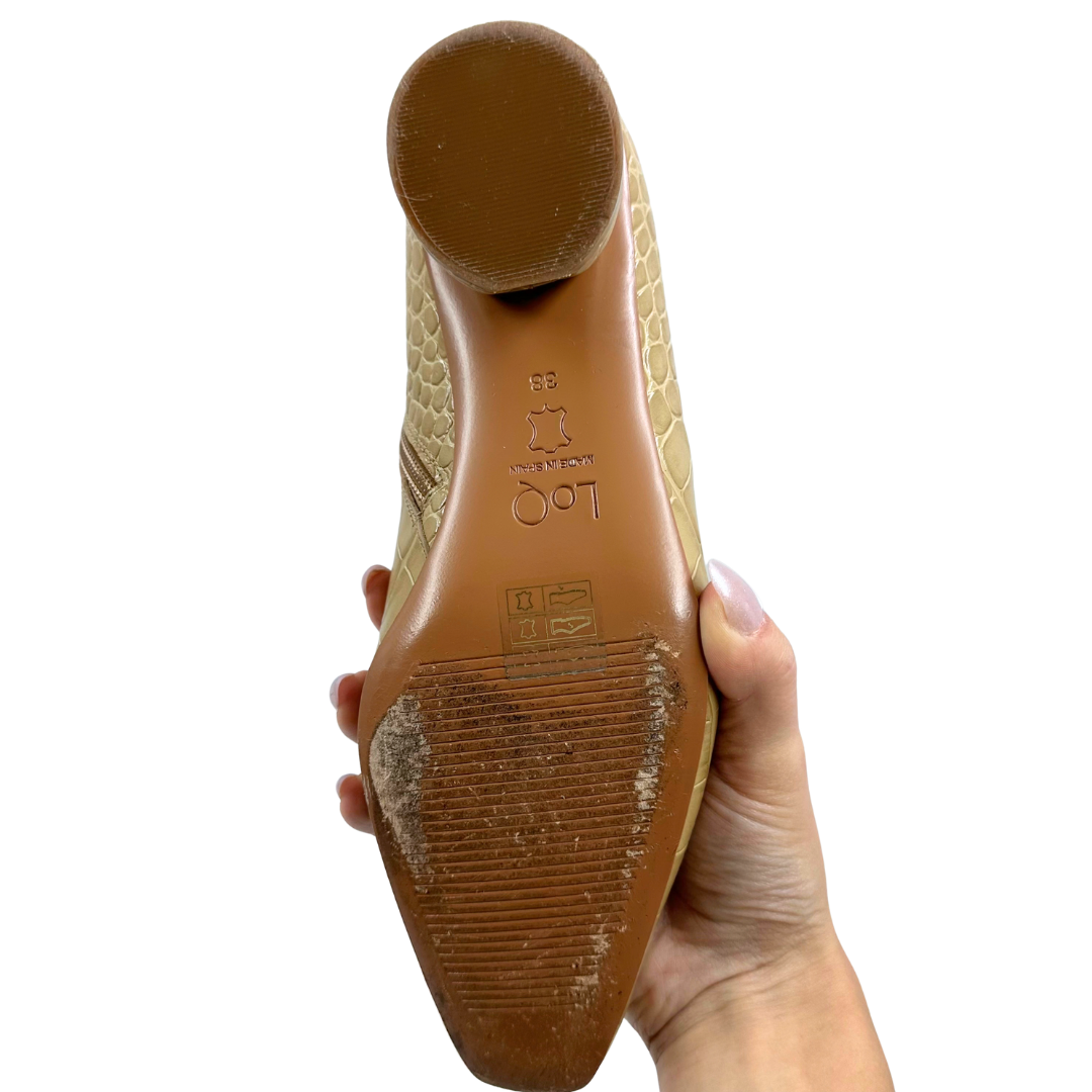 LoQ 8 38 Tan Embossed Leather Boots