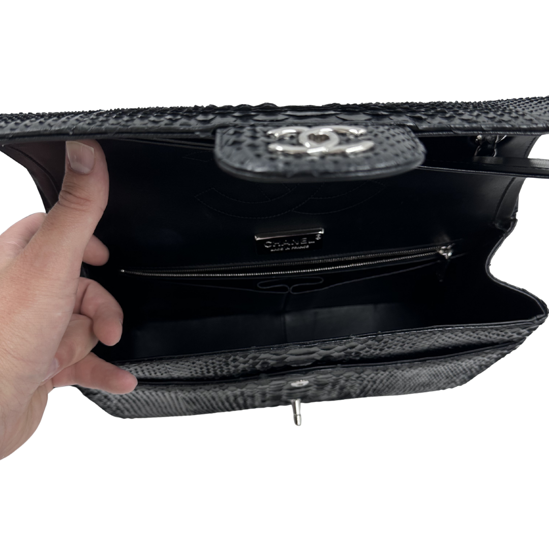 Chanel Classic Double Flap Jumbo Shoulder bag