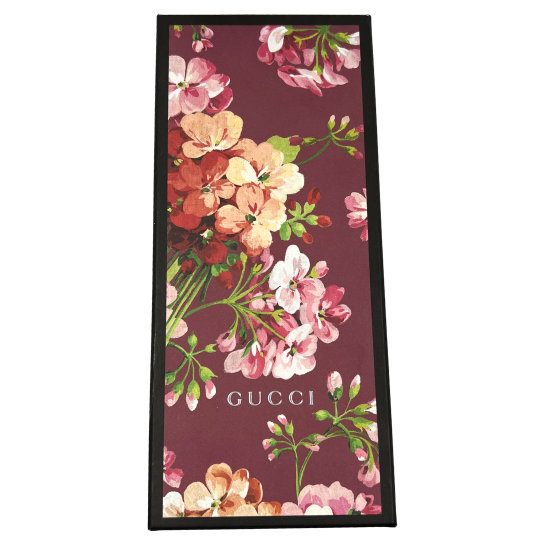 Gucci 37 pink/multi Coated Canvas Flip Flops