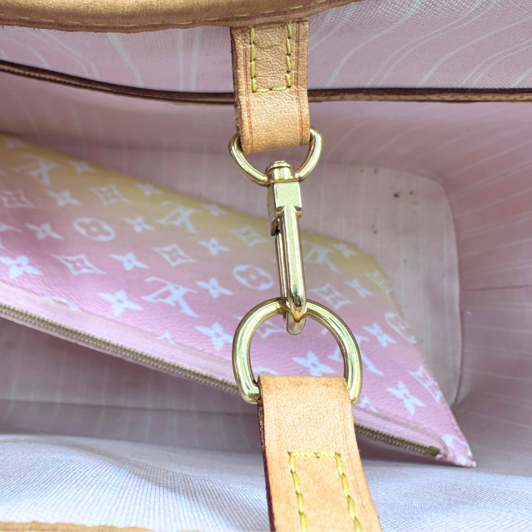 Louis Vuitton Neverfull Tote