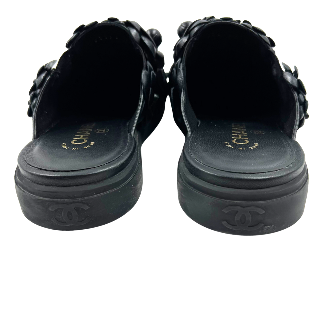 Chanel 8/8.5 39 Black Leather Mules