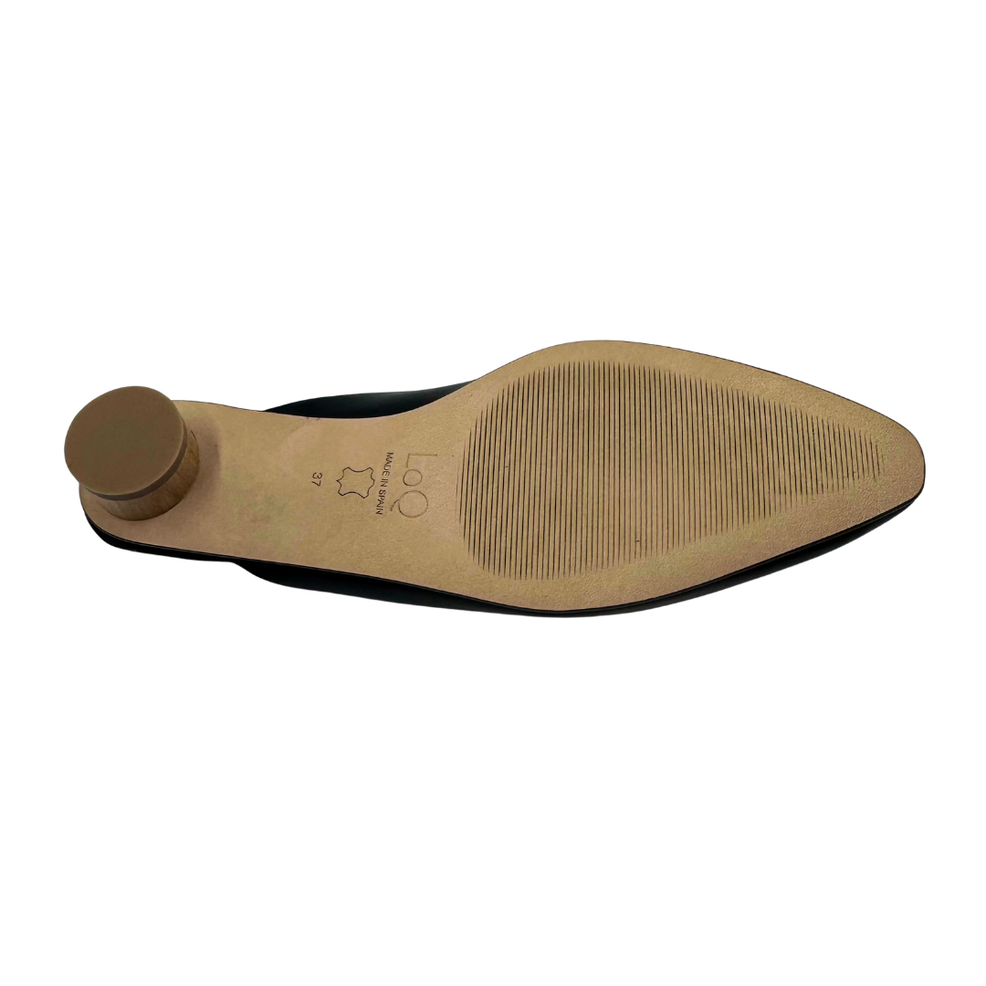 LoQ 37 Black Carmen Mules