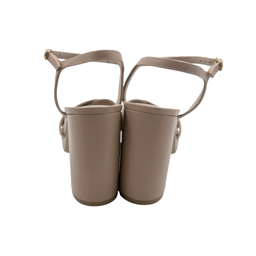 Stuart Weitzman 9 Tan Leather Heels