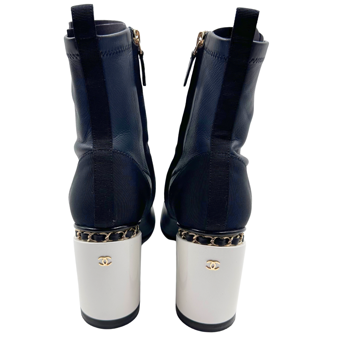 Chanel 7.5 38 Black/White Leather Booties