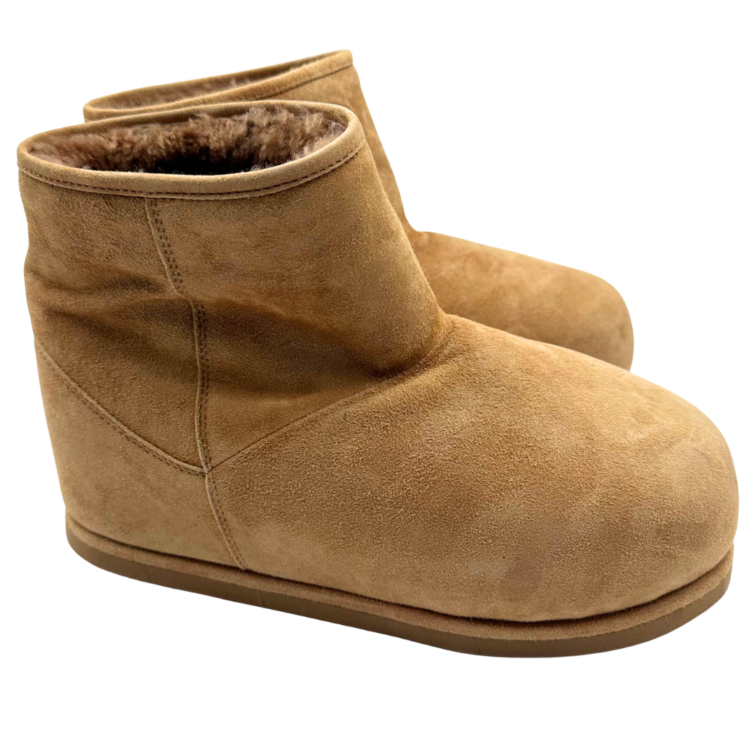 Amina Muaddi 38 Camel Suede Boots
