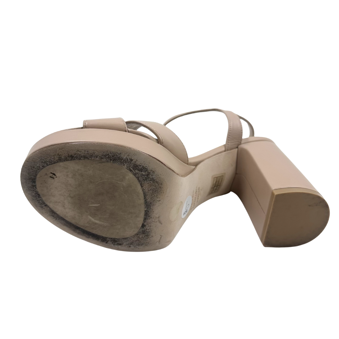 Stuart Weitzman 9 Tan Leather Heels