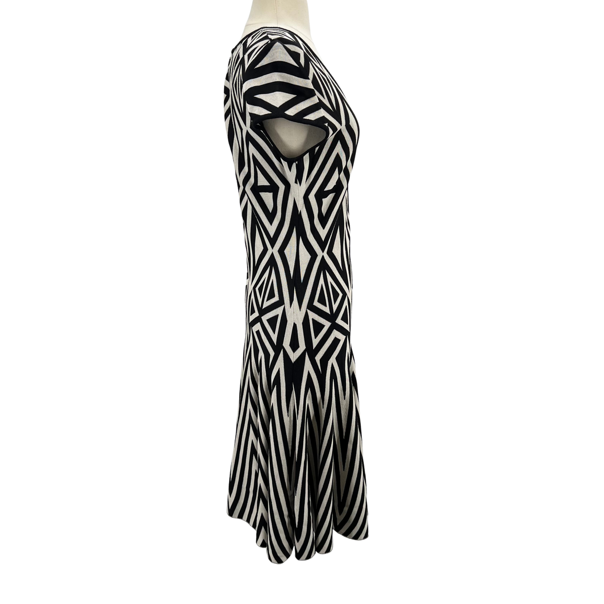 St John Black/white Dresses