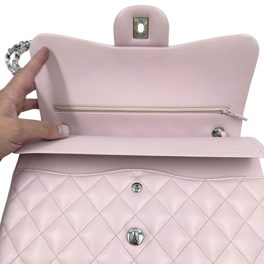 Chanel Classic Double Flap Jumbo Shoulder bag