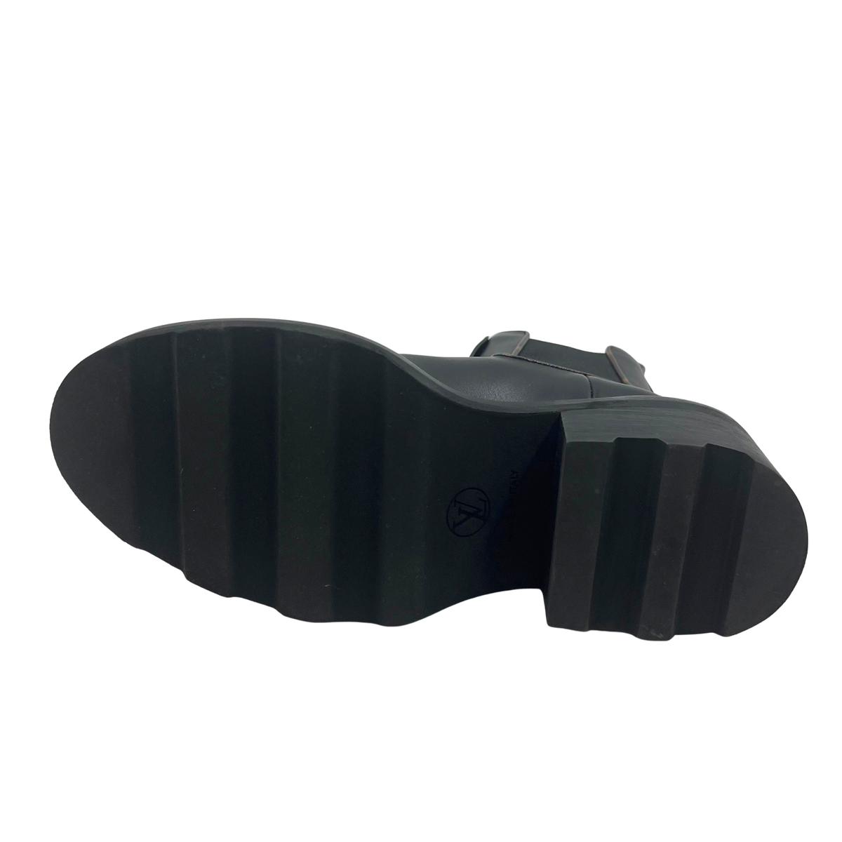 Louis Vuitton 8 38 Black Booties