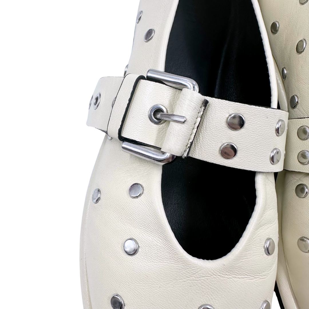 Me + Em 7 37 Cream & Silver Leather Flats