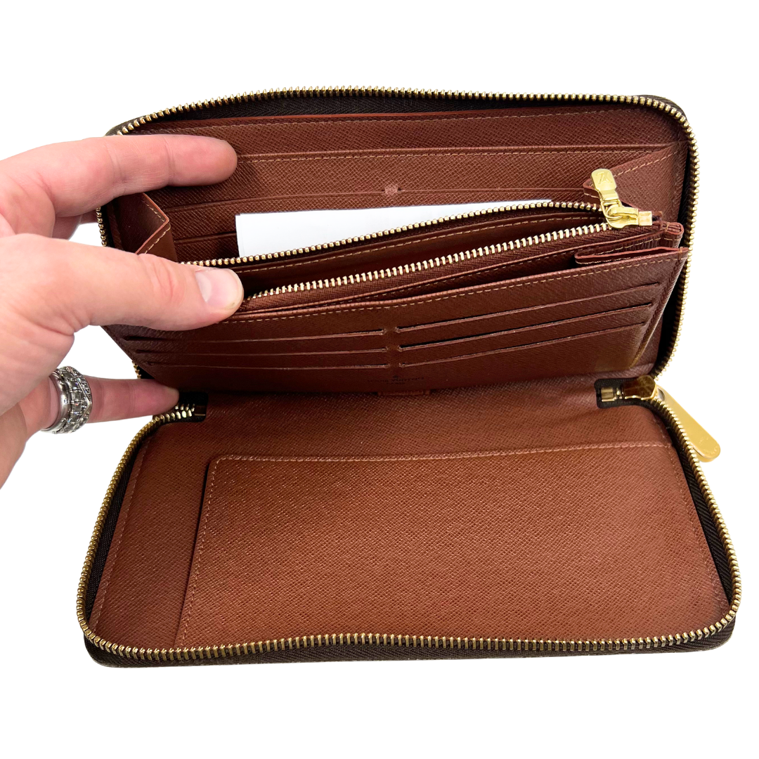 Louis Vuitton Zippy Wallet