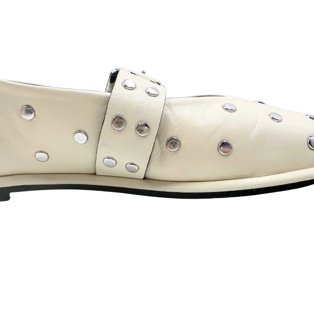 Me + Em 7 37 Cream & Silver Leather Flats