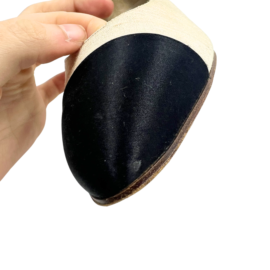 Chanel 8.5 Beige/Black canvas/silk Pumps