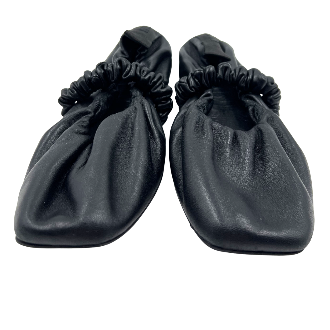 Ganni 40 Black Flats