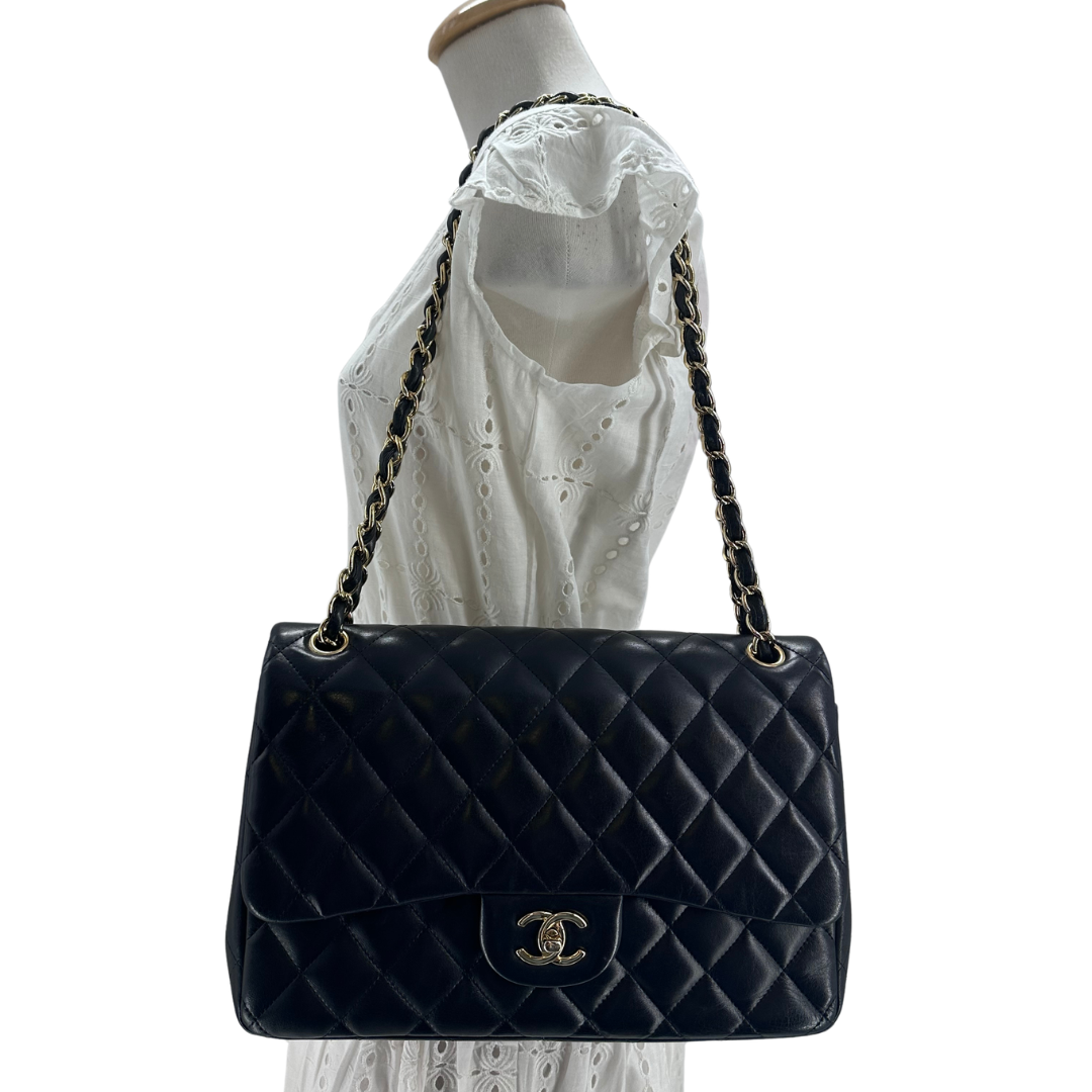 Chanel Classic Double Flap Jumbo Shoulder bag