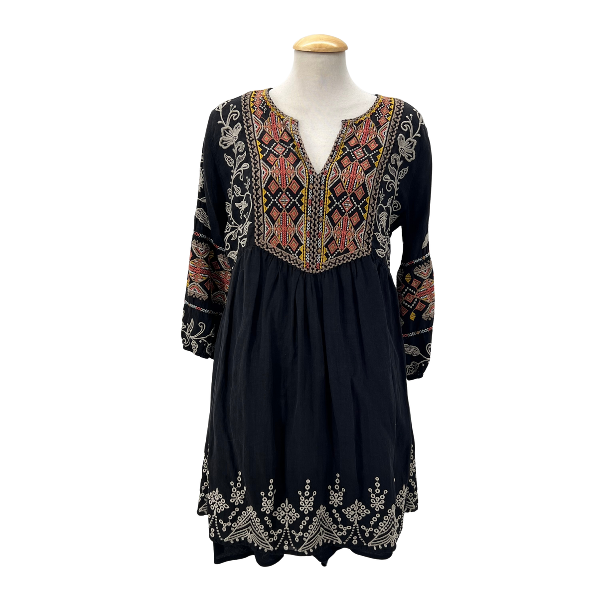 sachin and babi light blue dress Maggy London Floral Appliqué Midi Dress In Navy - 60% Off main image 0