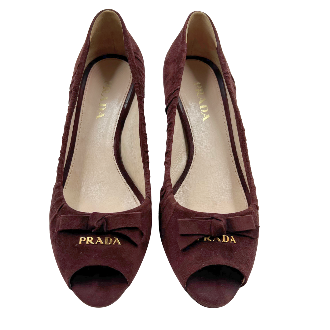 Prada 7.5 37.5 Burgundy Suede Pumps
