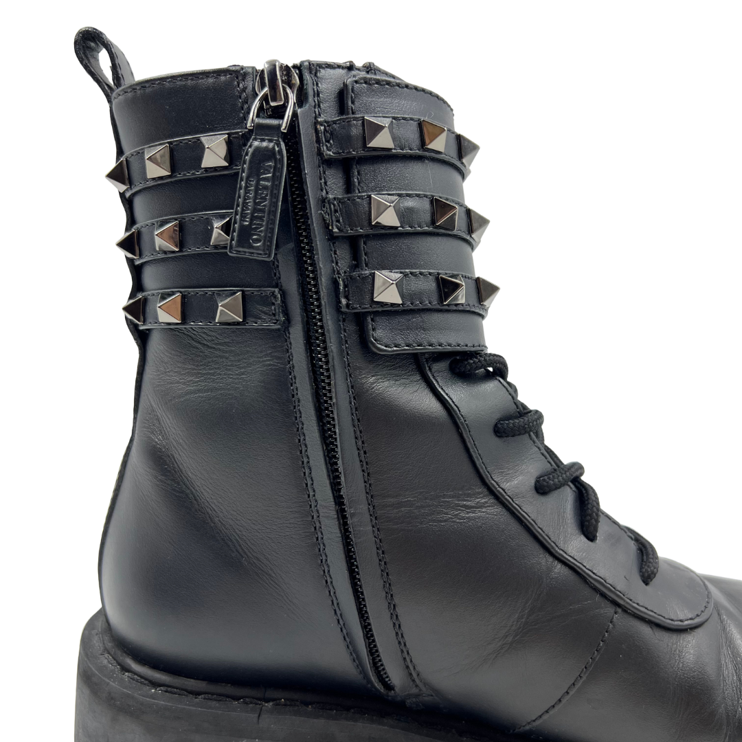 Valentino Garavani 7.5 37.5 Rockstud Moto Boot