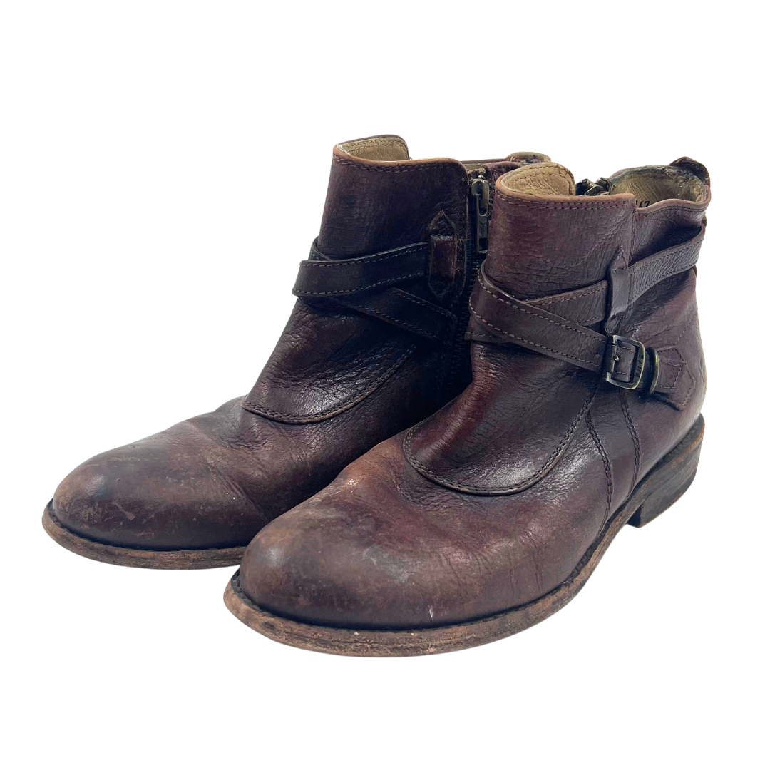Frye 7 Brown Leather Booties