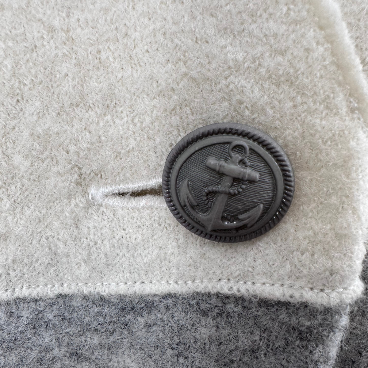Saint James Cream/Grey Coat