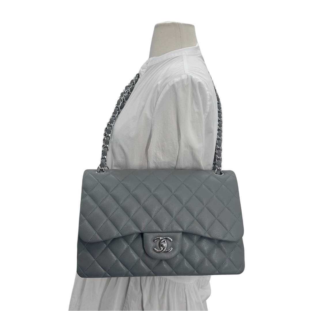 Chanel Classic Double Flap Jumbo Shoulder bag