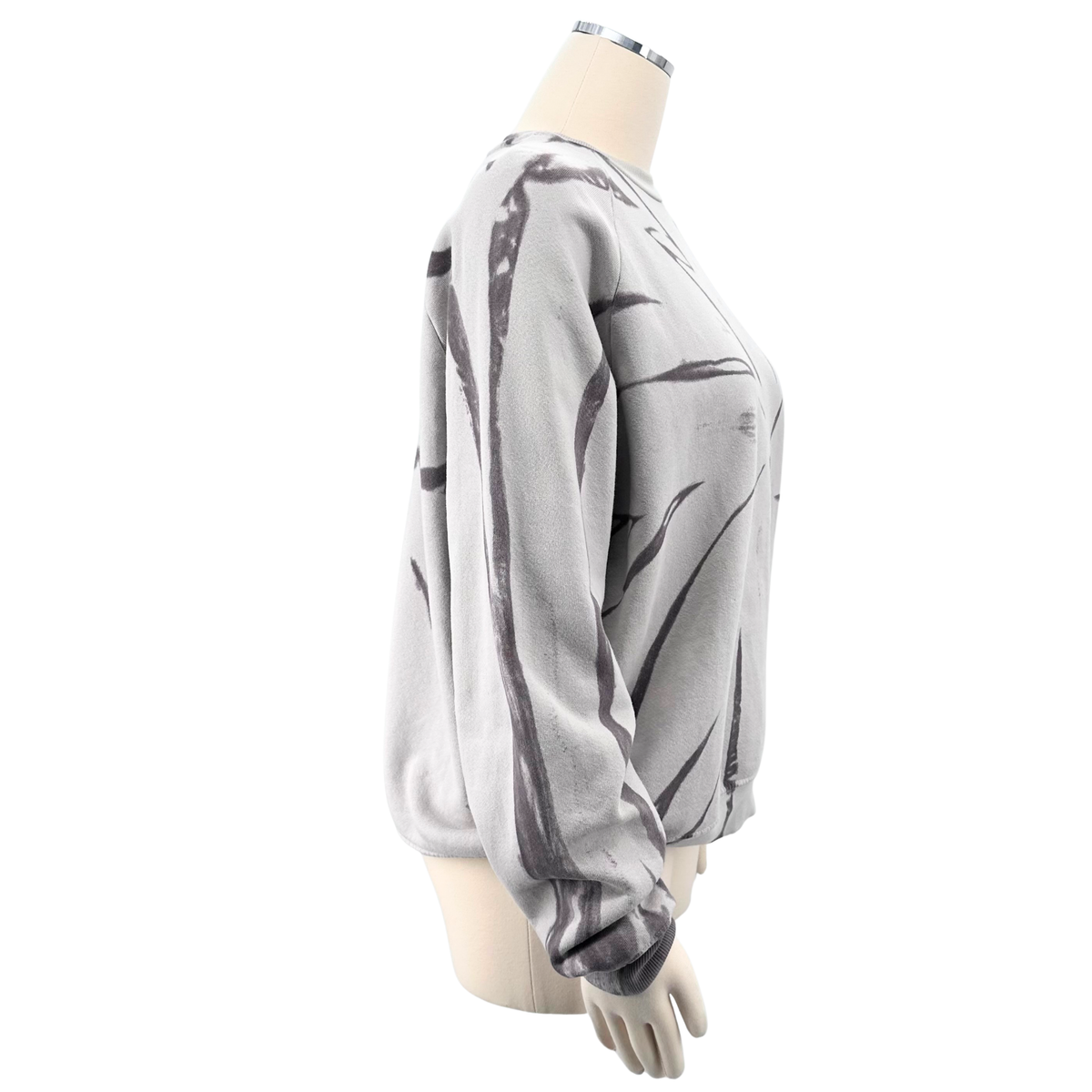 Saintart Multi-Color Sweatshirt