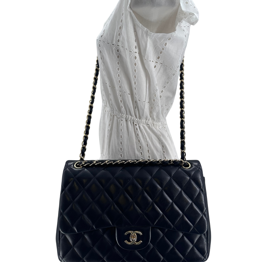 Chanel Classic Double Flap Jumbo Shoulder bag
