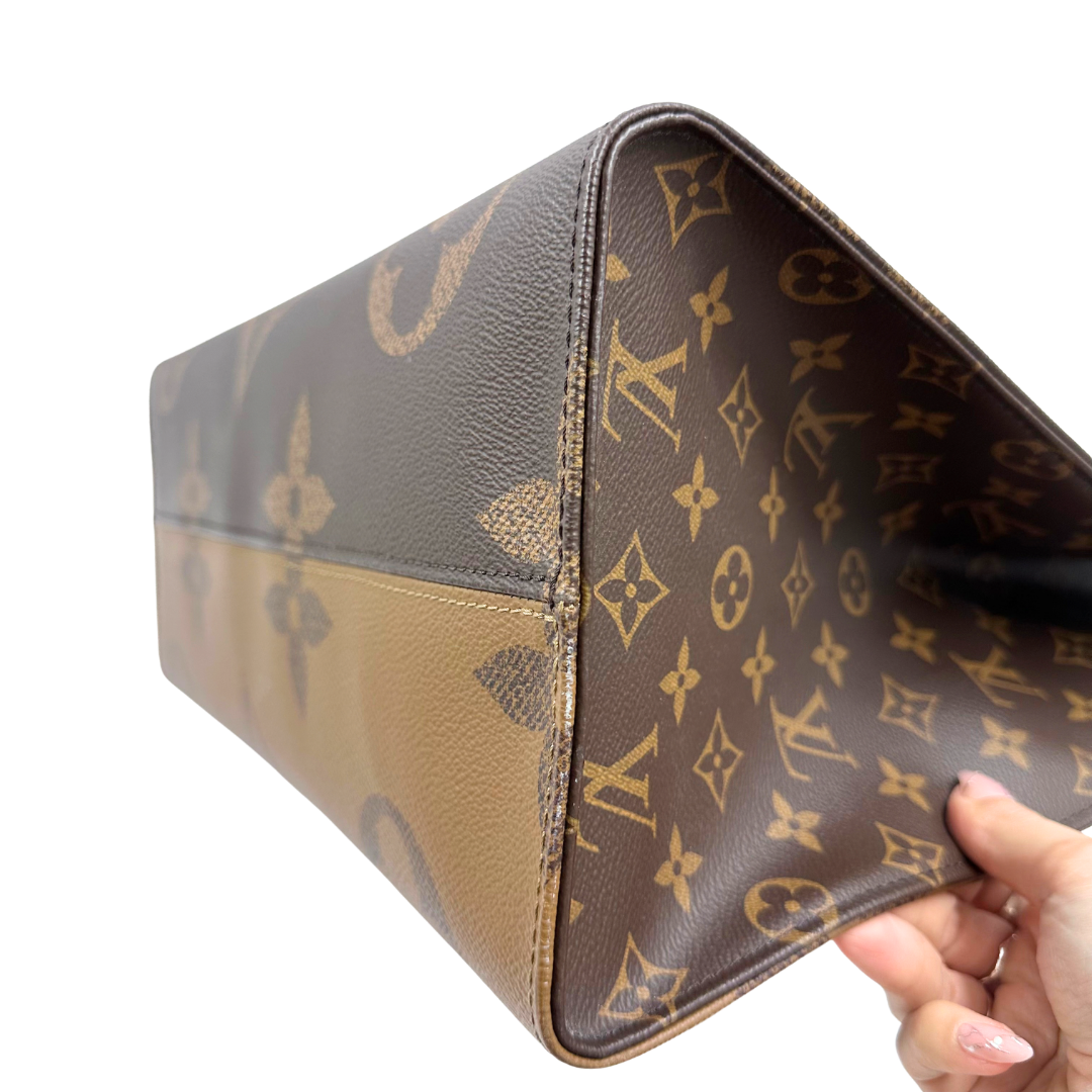 Louis Vuitton On The Go MM