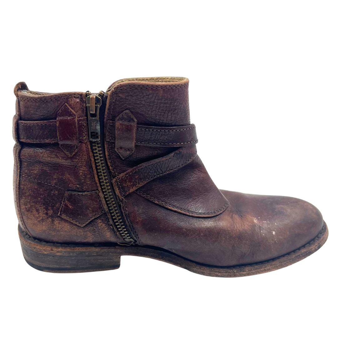 Frye 7 Brown Leather Booties