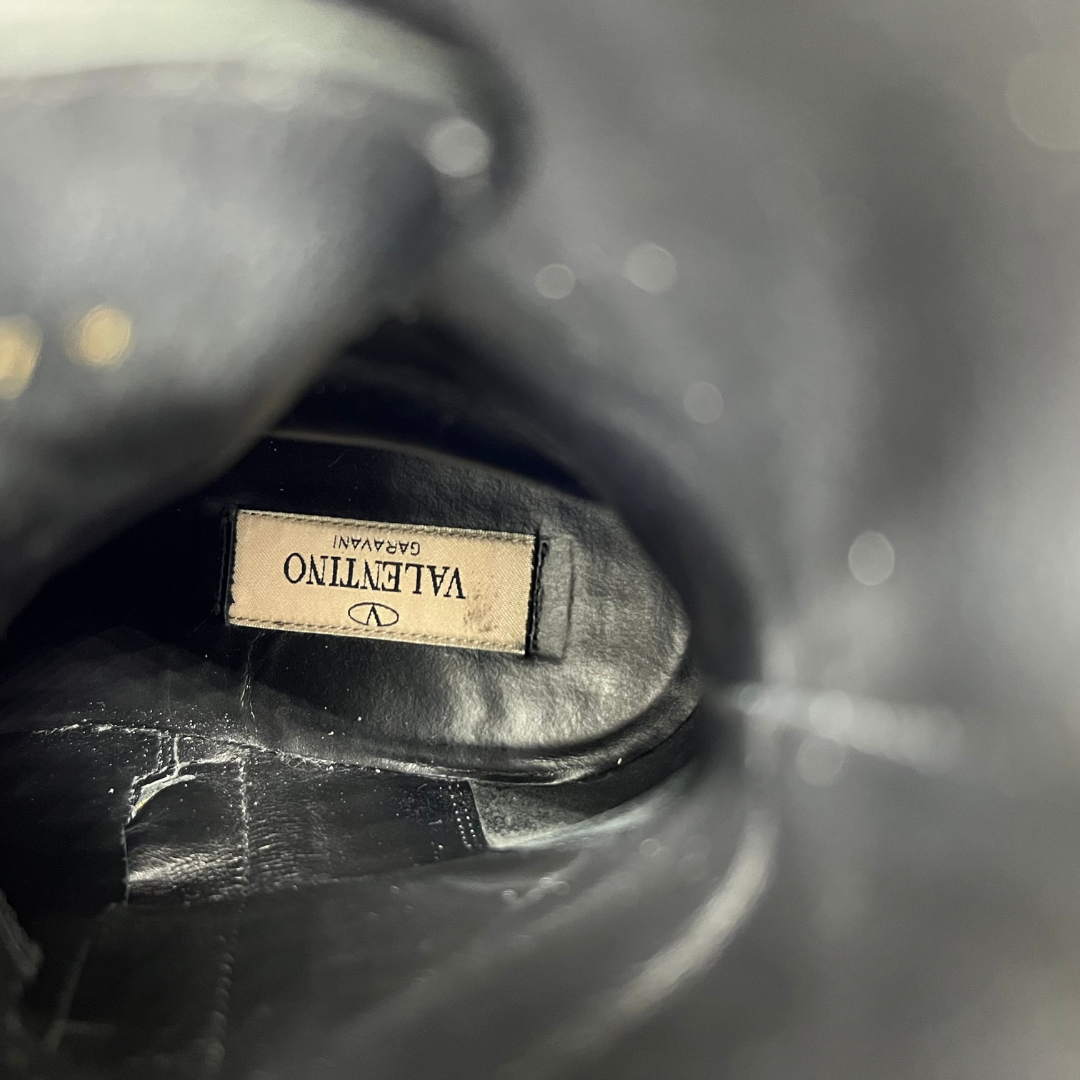 Valentino Garavani 7.5 37.5 Rockstud Moto Boot