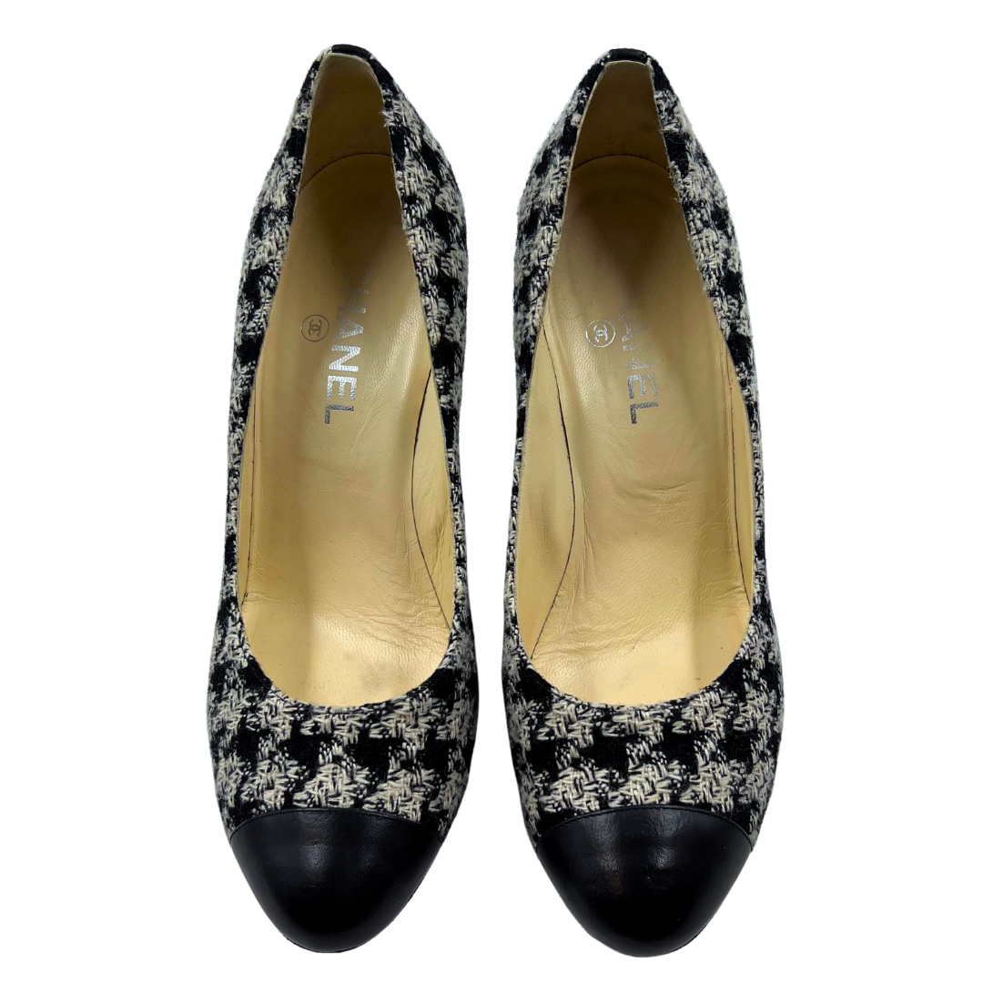 Chanel 9.5 41 White/Black Tweed Heels