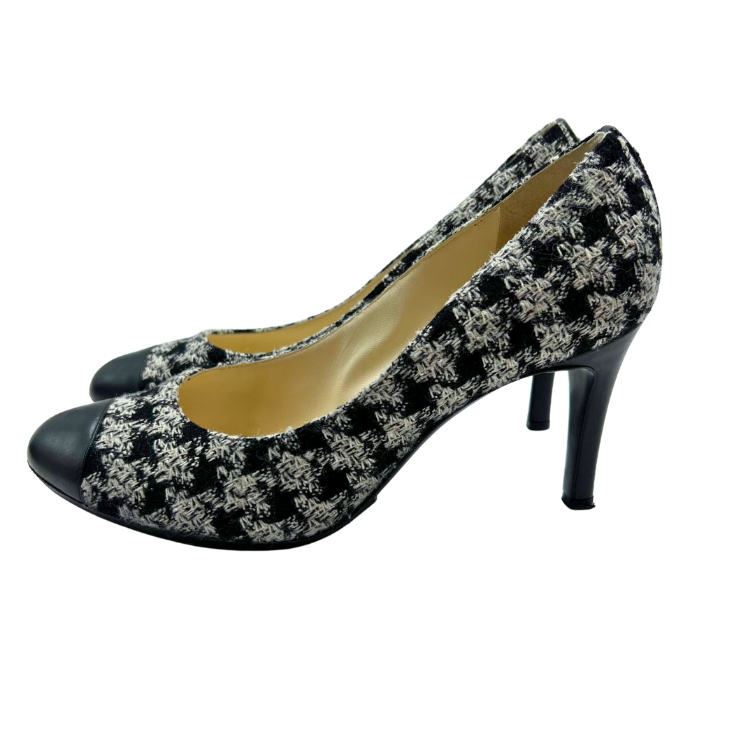 Chanel 9.5 41 White/Black Tweed Heels