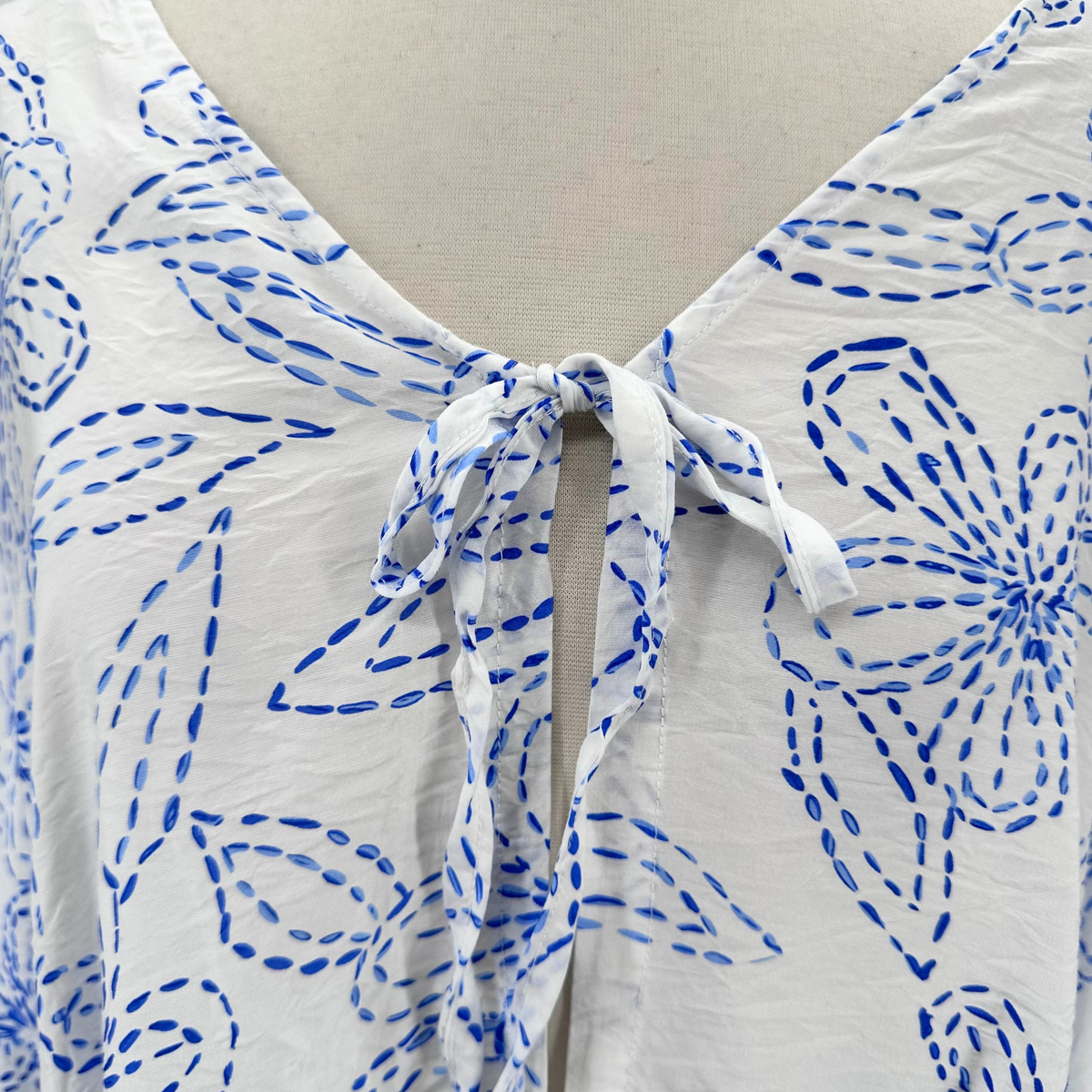 Hester & Orchard Wine Floral Casual Top