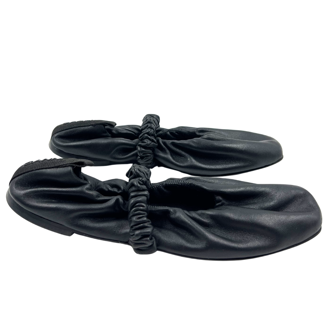 Ganni 40 Black Flats