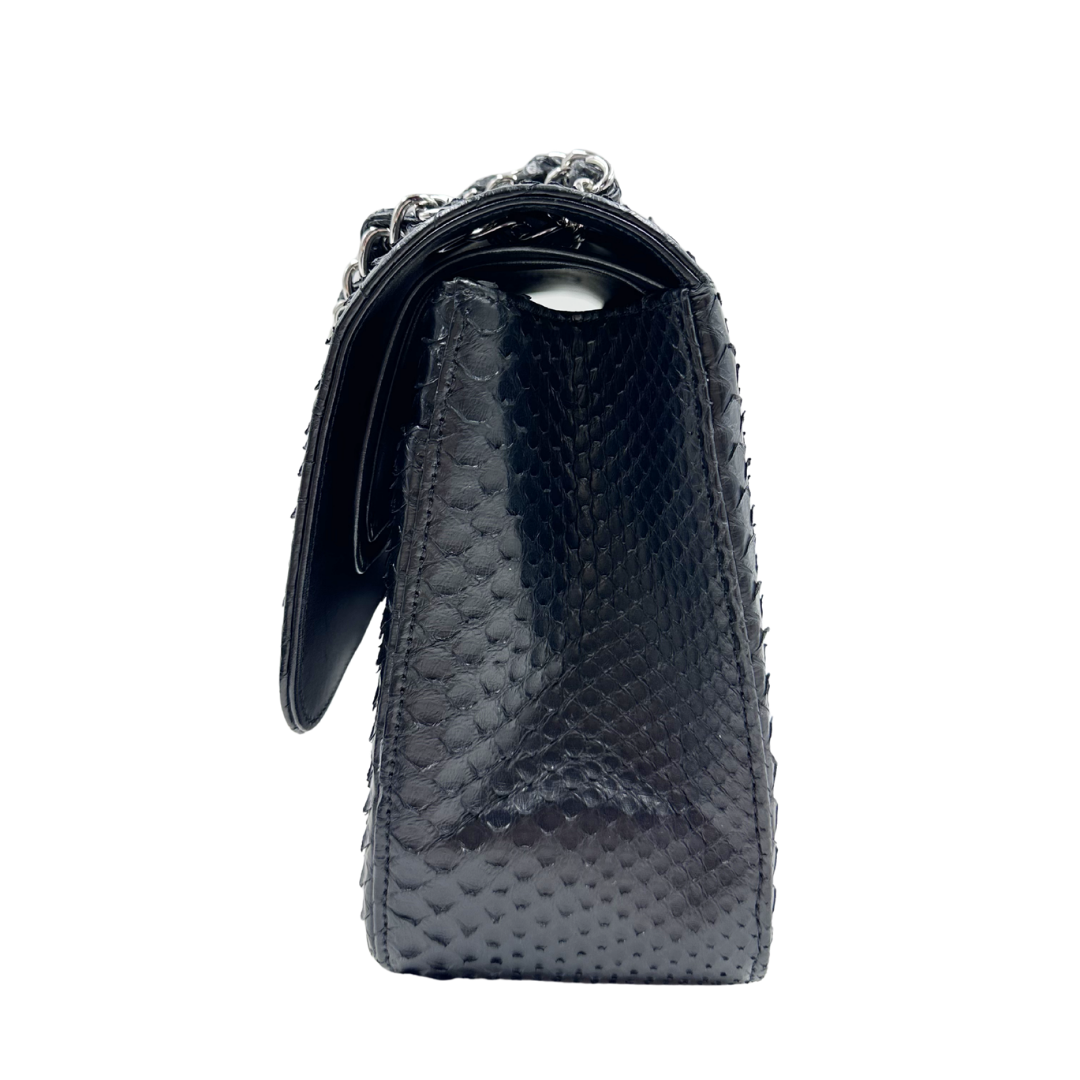 Chanel Classic Double Flap Jumbo Shoulder bag