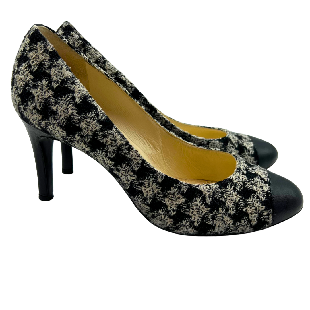 Chanel 9.5 41 White/Black Tweed Heels