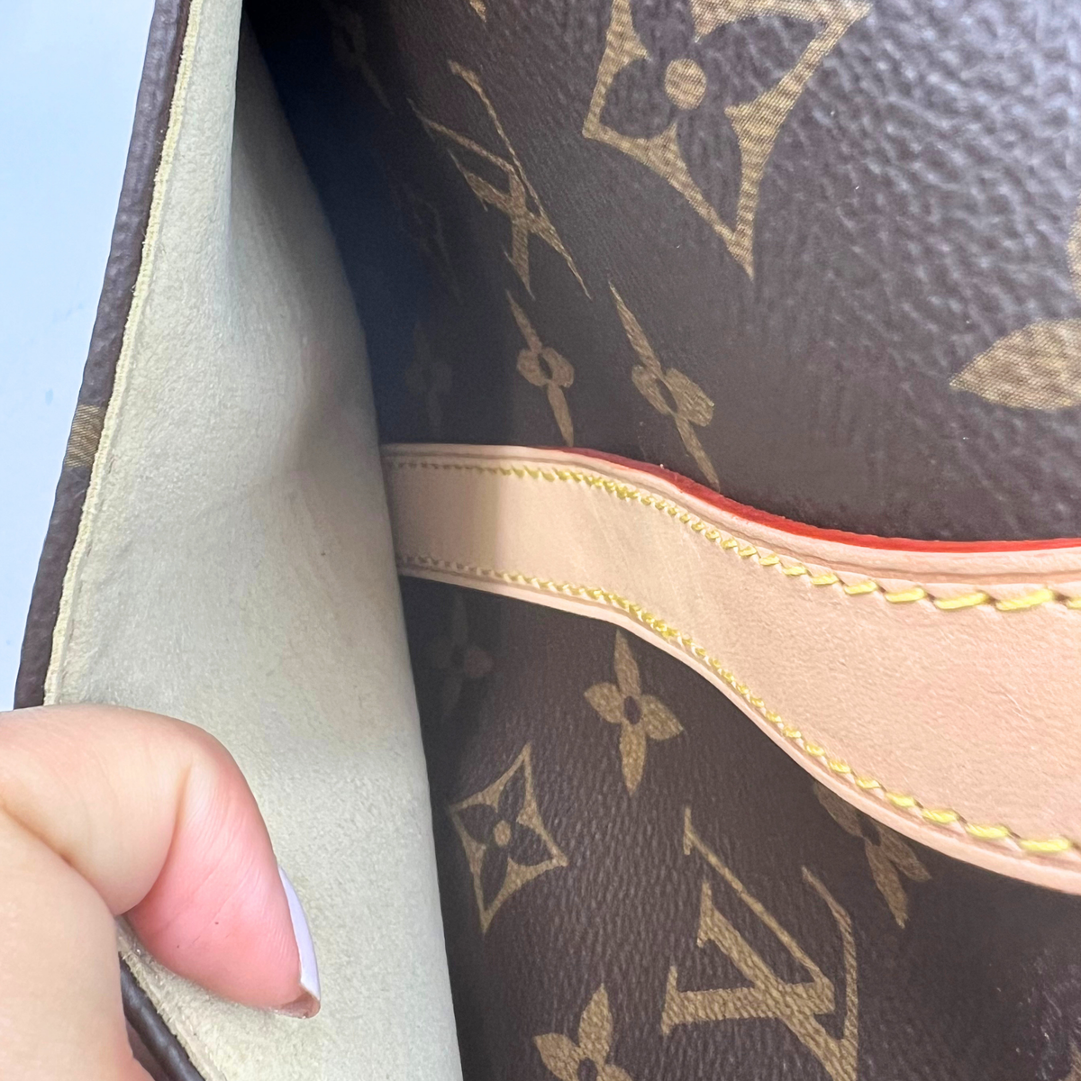 Louis Vuitton Saumur BB Two-way bag