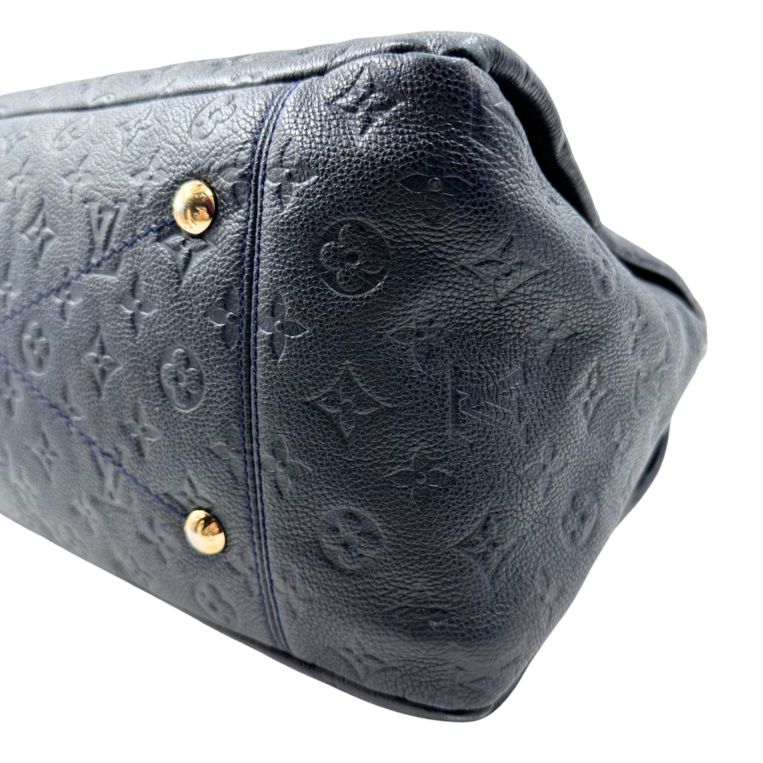 Louis Vuitton Artsy MM Hobo