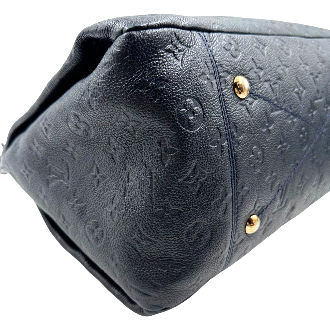 Louis Vuitton Artsy MM Hobo