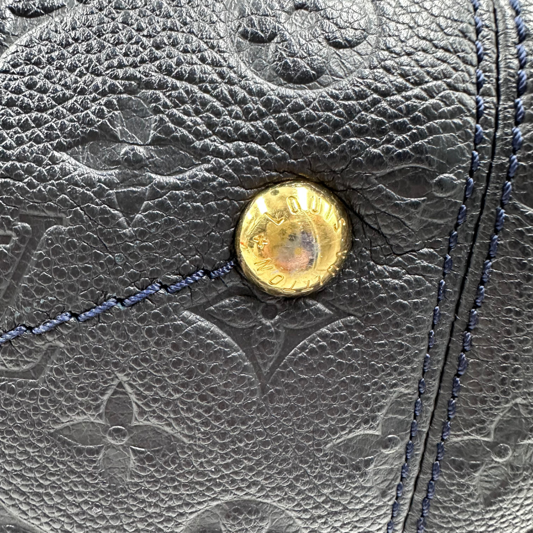 Louis Vuitton Artsy MM Hobo