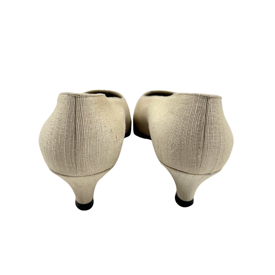 Chanel 8.5 Beige/Black canvas/silk Pumps