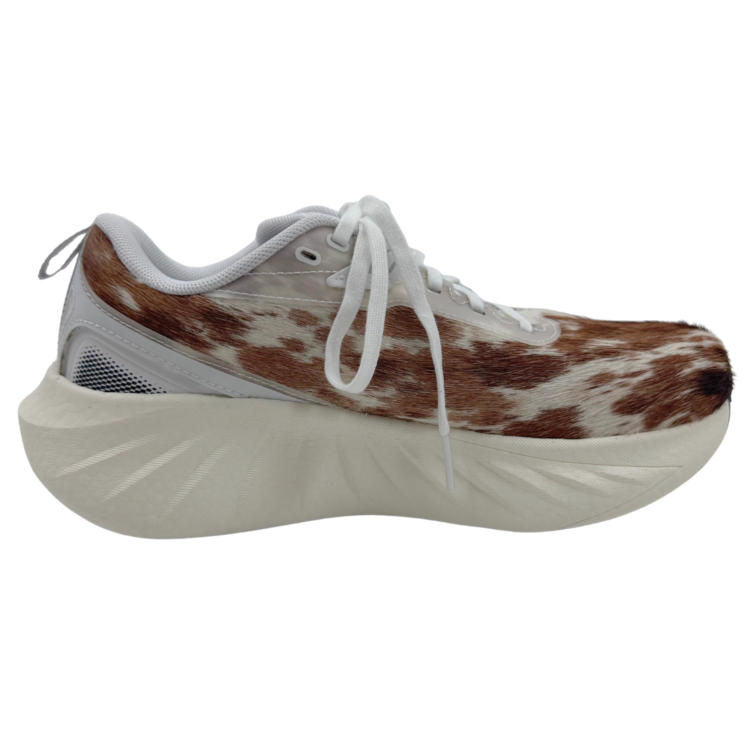 Saucony Triumph 7.5 White/Brown Pony Hair Sneakers