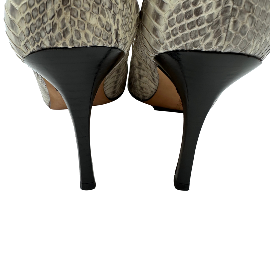Manolo Blahnik 39.5 Cream Boots