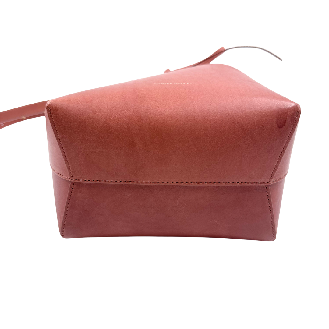 Mansur Gavriel Bucket