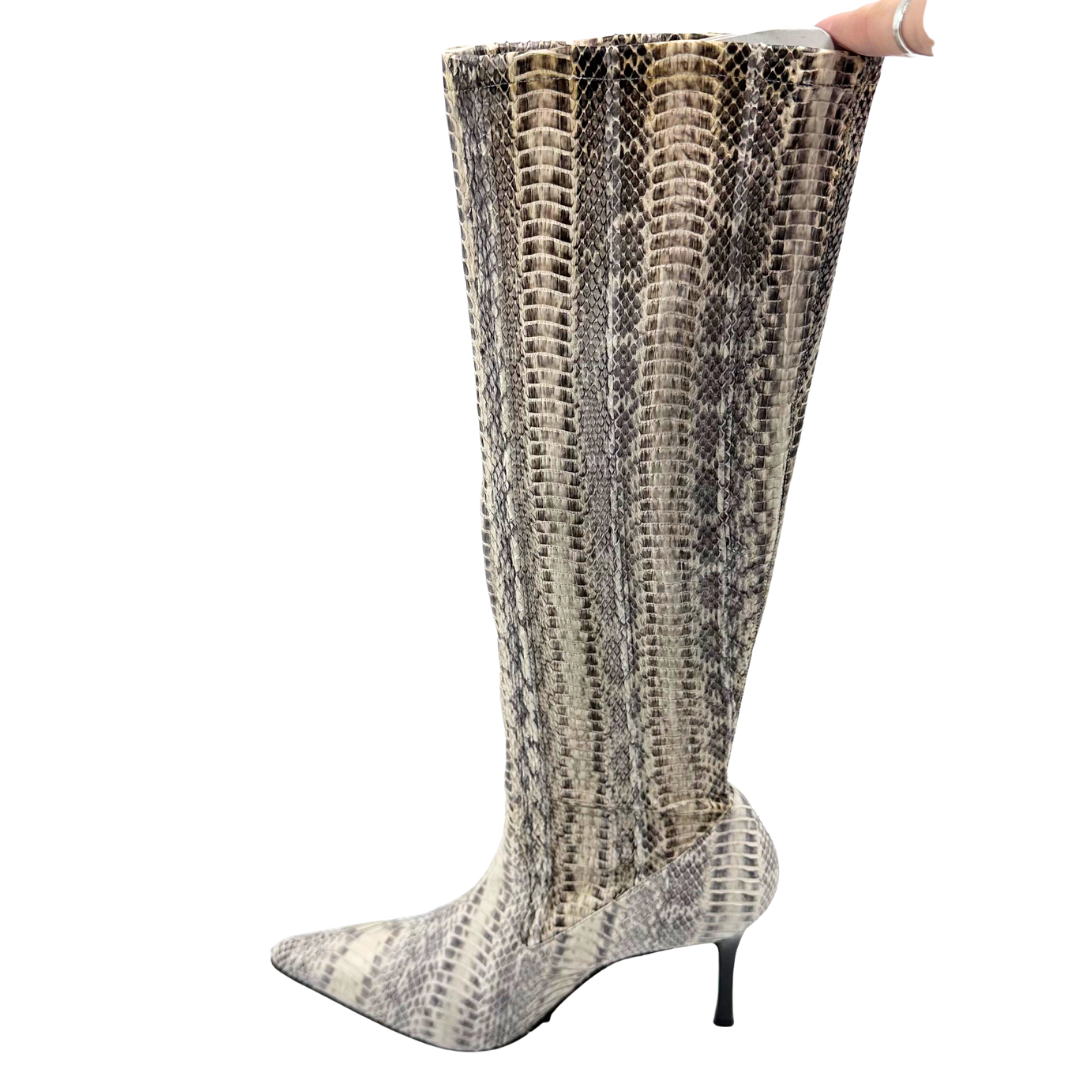 Manolo Blahnik 39.5 Cream Boots