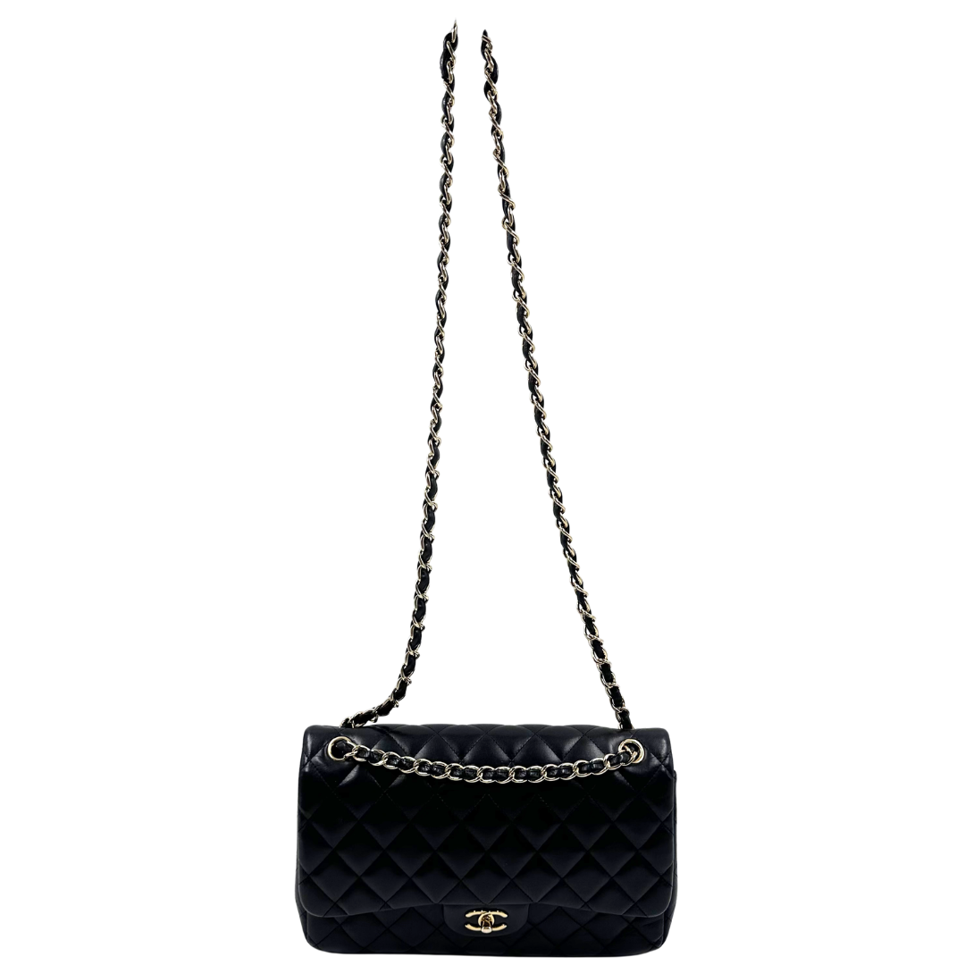 Chanel Classic Double Flap Jumbo Shoulder bag